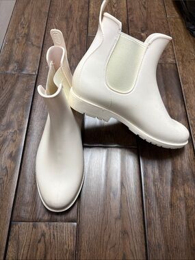 Cream Chelsea Rain Boots - Lightweight Waterproof Ankle Boots